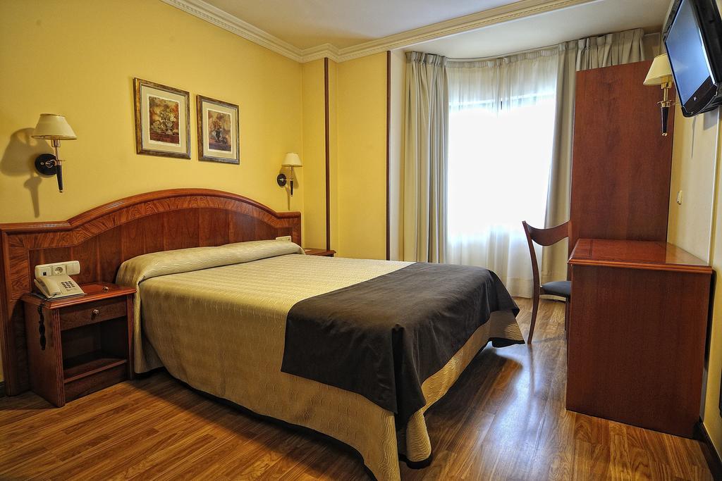 Hotel Alisi Aranda de Duero Exterior foto